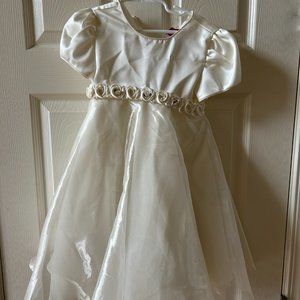 Beautiful Satin and Organza Size 5 Like New Little Girl's Dress